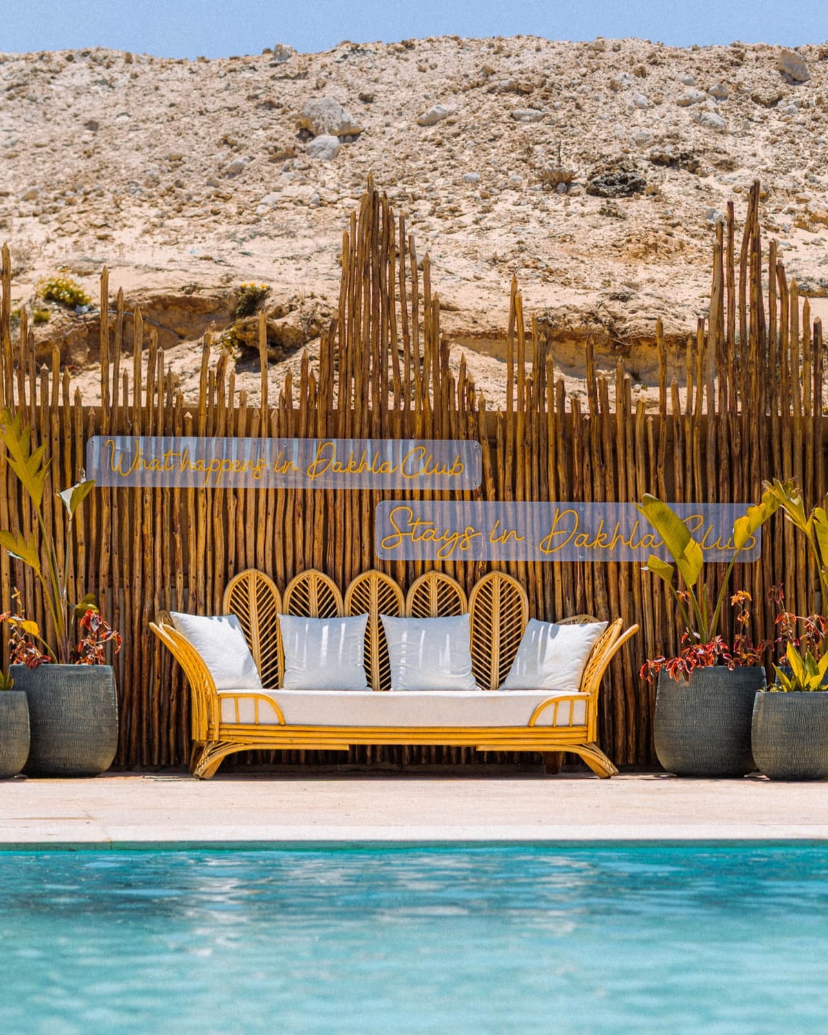 Piscine thermale du centre thalasso Dakhla Club avec vue océan